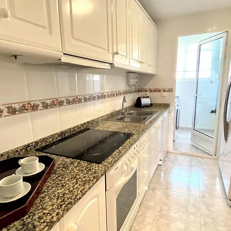 La Marina Vyb Frente Al Mar Apartment